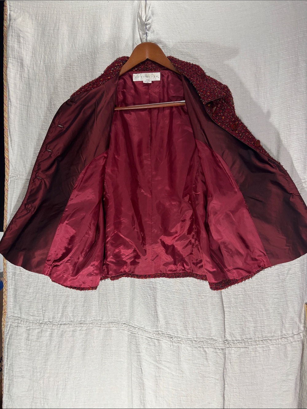 VTG Doncaster Tweed 2-Piece Skirt Suit Set Burgundy Red Metallic Size 18 USA EUC - Picture 10 of 16